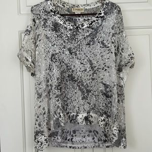Gray, black and white cute top by Impulse California.